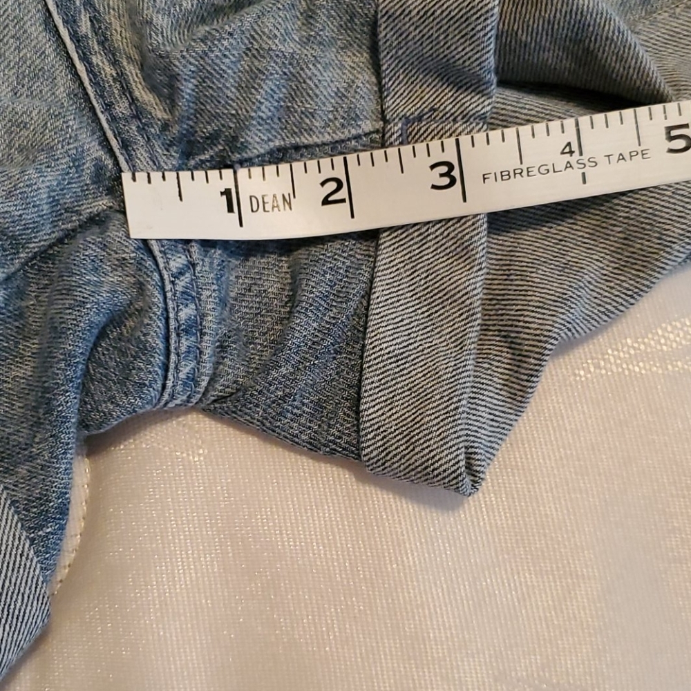 Shorts - Picture 5 of 6